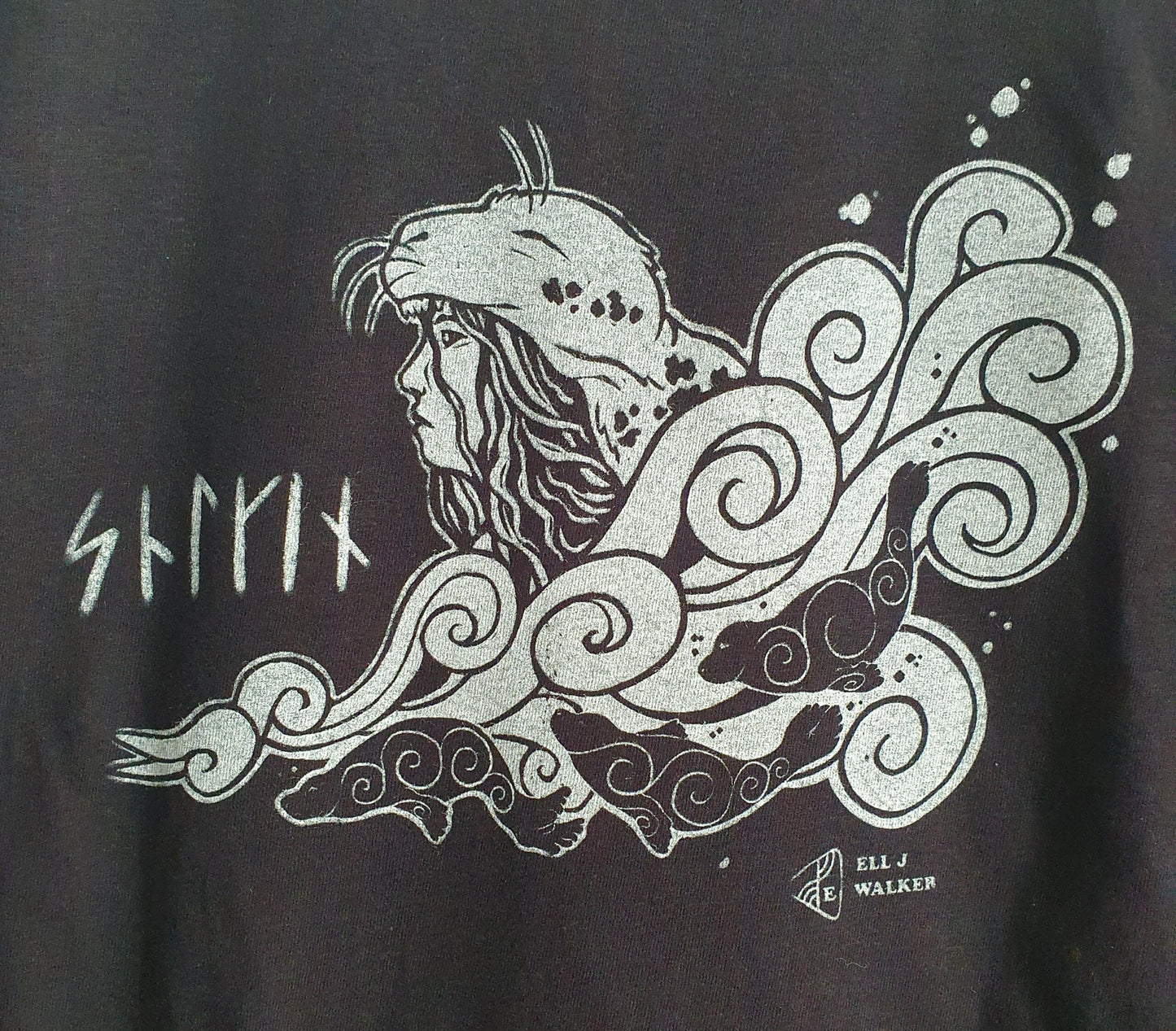 Black T shirt - Selkie - Size L