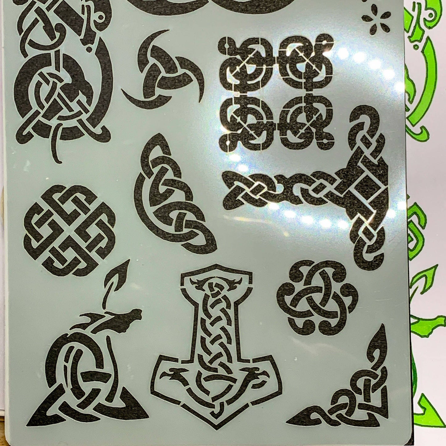 Celtic Viking Knots Stencil - Design 2