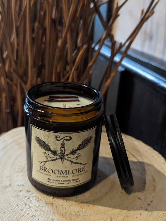 Single Wick Apothecary Candles: The Haunts Curiosity Shoppe