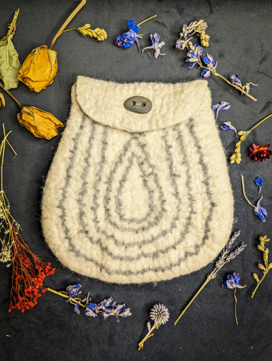 Stone Sporran by Wild Felt