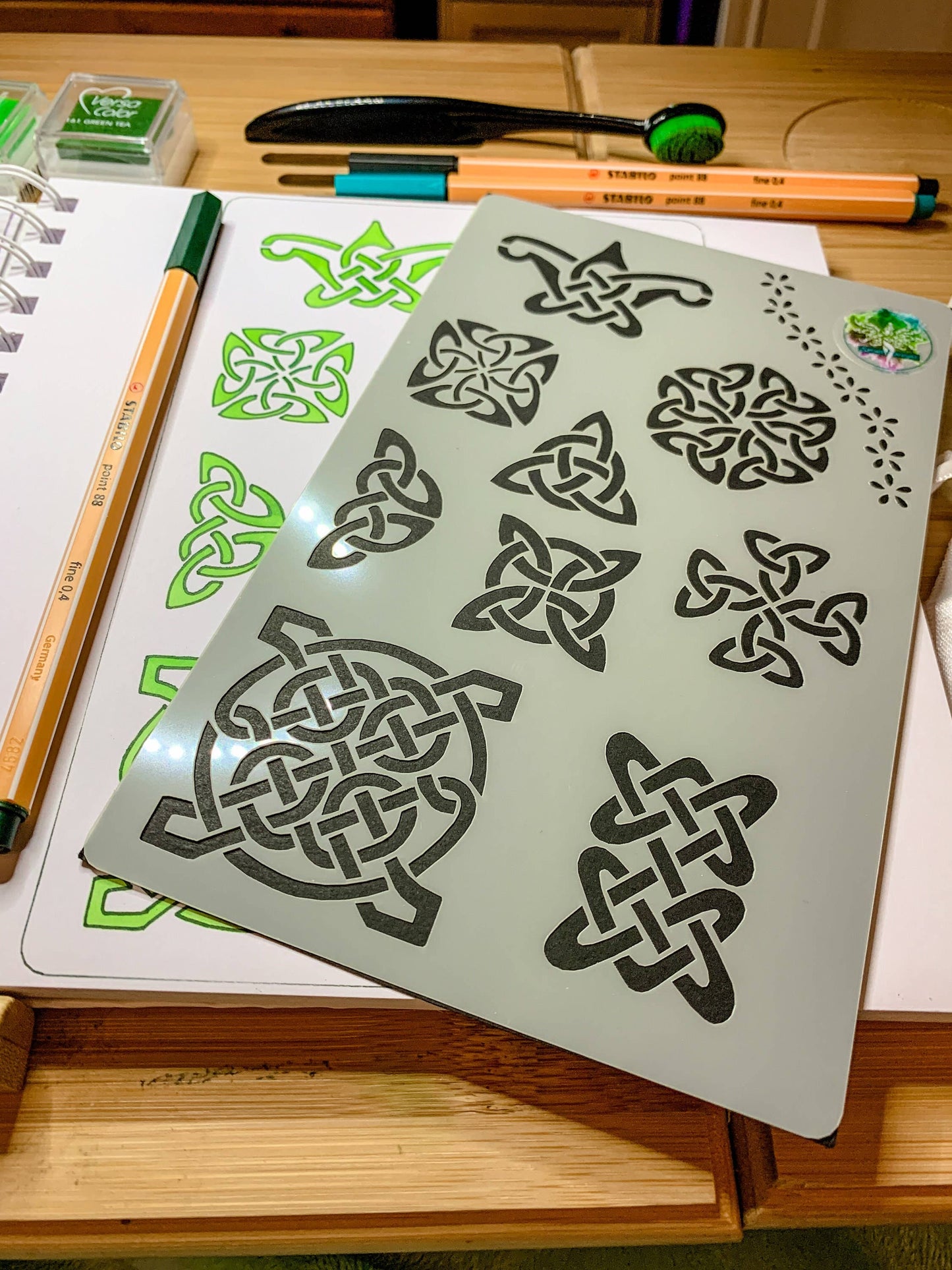 Celtic Viking Knots Stencil - Design 5