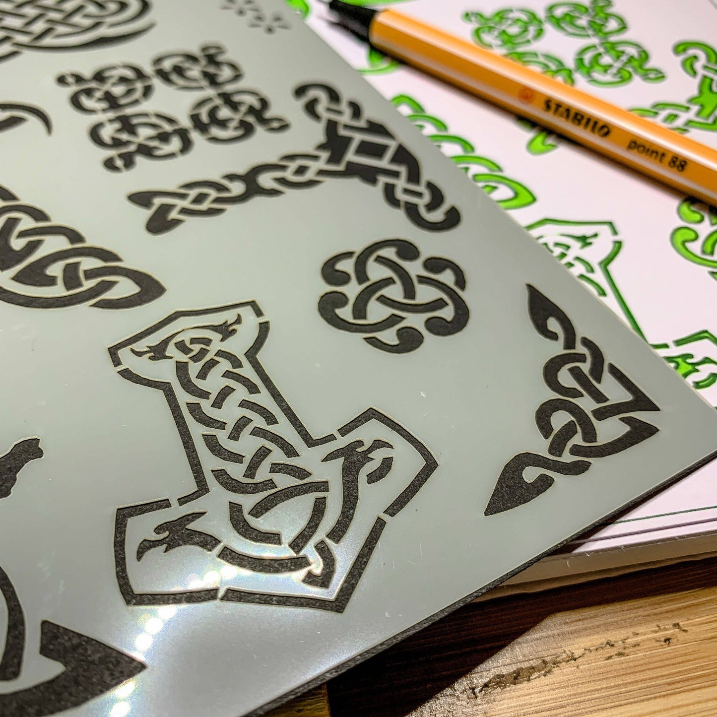 Celtic Viking Knots Stencil - Design 2